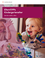 Titelbild: Kindergartenkind beim Malen mit Fingerfarben Titelbild: Kindergartenkind beim Malen mit Fingerfarben