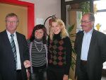 Gruppenfoto: Landesrätin mit der Leiterin des Kindergartens Zeltweg Fr. Raninger, BGM Hr.  Haller, VBGM Hr. Dullnig