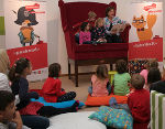 LRin Lackner startete die "Lies-was-Wochen" mit einer Vorlesestunde für Kinder eines Grazer Kindergartens © Land Steiermark/Samec LRin Lackner startete die "Lies-was-Wochen" mit einer Vorlesestunde für Kinder eines Grazer Kindergartens © Land Steiermark/Samec